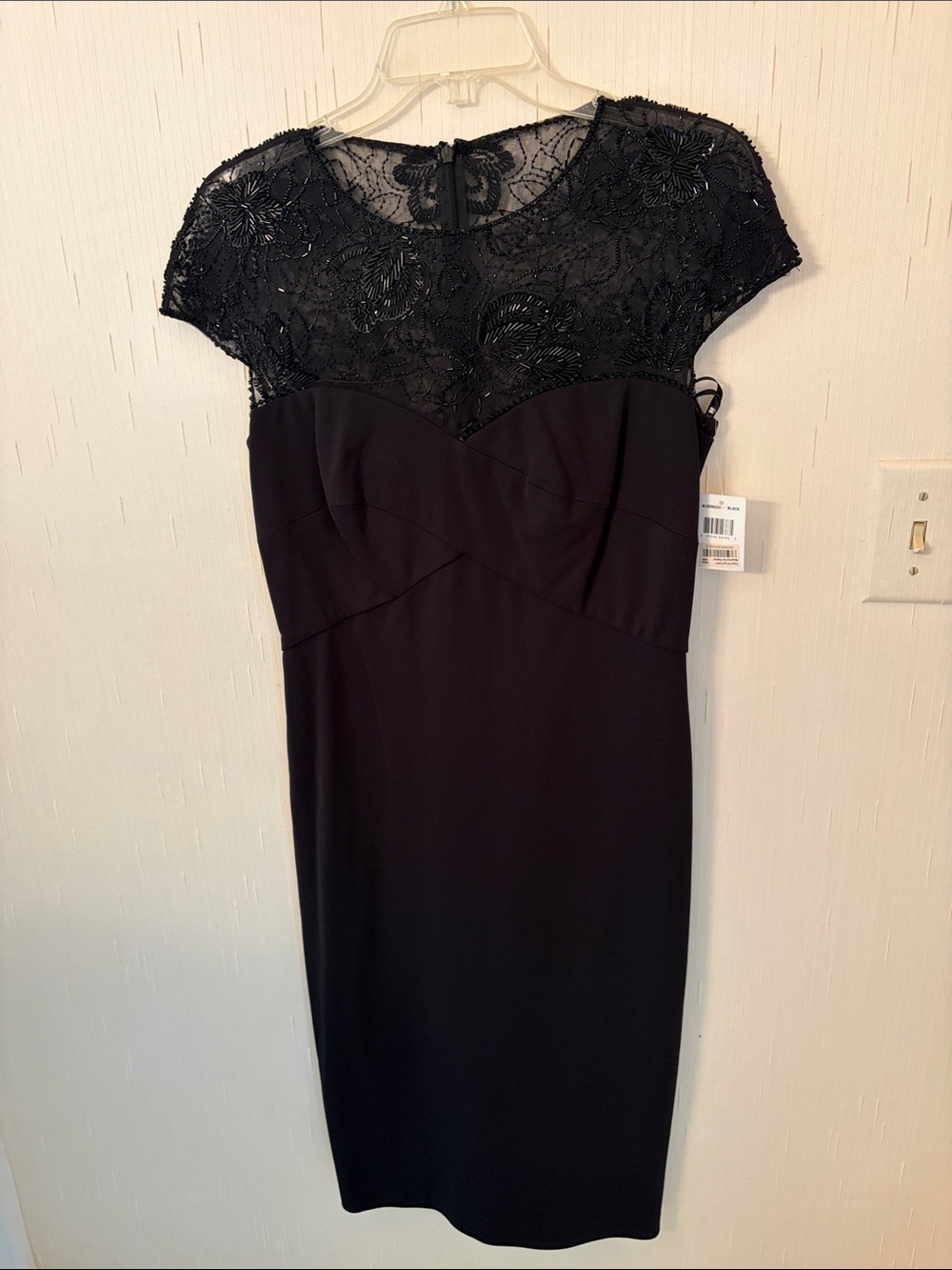 Elegant Black Midi Dress with Lace Yoke